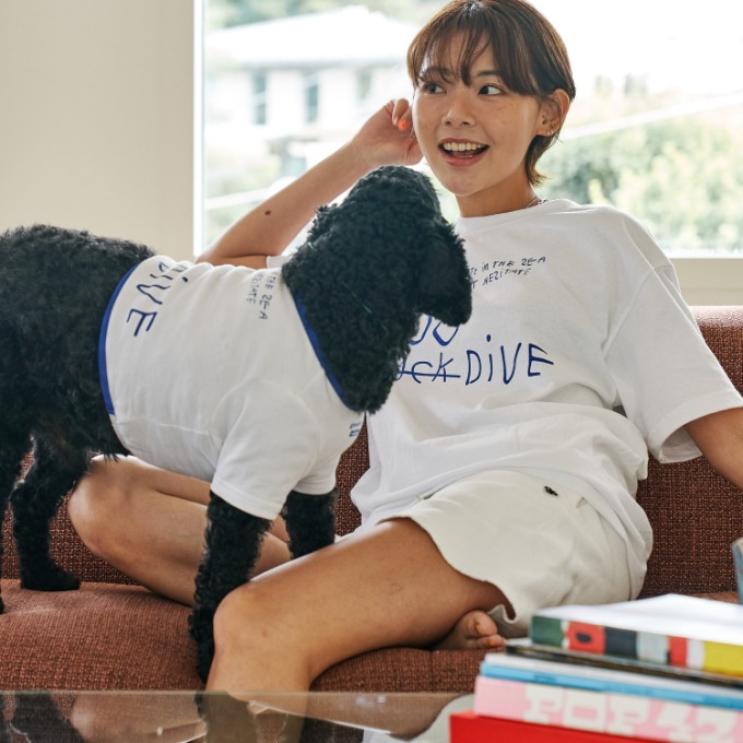 뮤니쿤트(MUNIKUND), Dog Dive T-Shirt